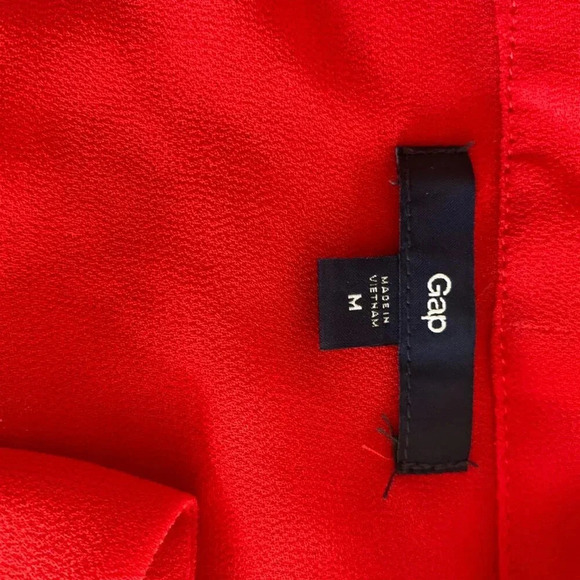 Gap Sheer Sleeveless Asymmetrical Tie Blouse Sz M - Picture 3 of 4